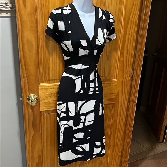 Axcess Black and White Dress - Picture 3 of 11